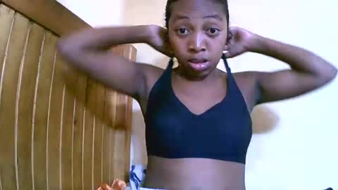 alicianah online show from December 5, 7:30 am