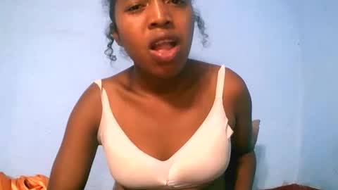 alicianah online show from January 8, 10:25 pm