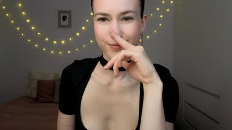 alicianoveli online show from April 18, 2:52 pm