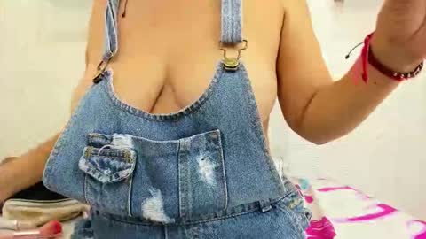 im tutti online show from January 17, 2:52 am