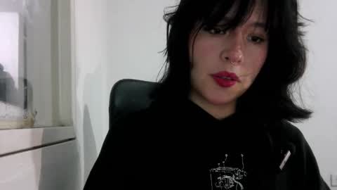 aliciia_23 online show from November 2, 5:22 am