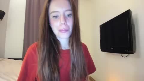 aliensi online show from December 19, 2:46 pm