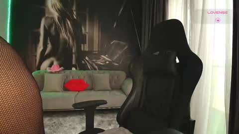 Aliessia online show from February 11, 10:36 am