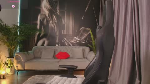 Aliessia online show from October 11, 1:25 pm