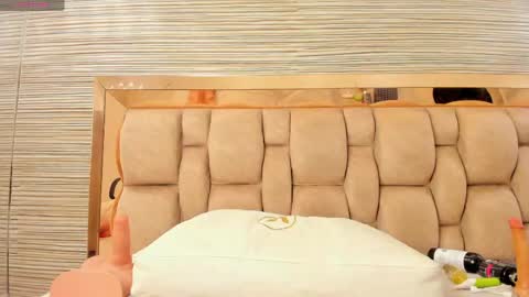  ALIKA BROWN  online show from April 11, 6:30 am