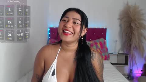 Snapshot of alinakiss_ chatting on October 21, 7:12 am lili online show from October 21, 7:12 am