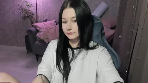 Aline Greeeen online show from October 12, 1:24 pm