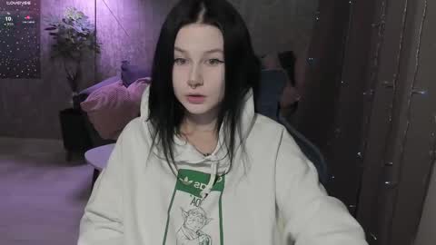 Aline Greeeen online show from December 17, 1:15 pm