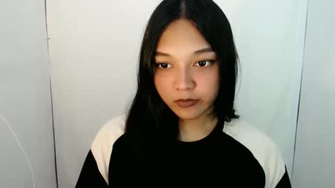 Shanti xhey online show from March 25, 11:40 pm