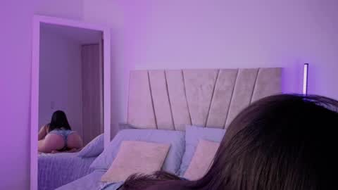     online show from April 16, 9:39 pm