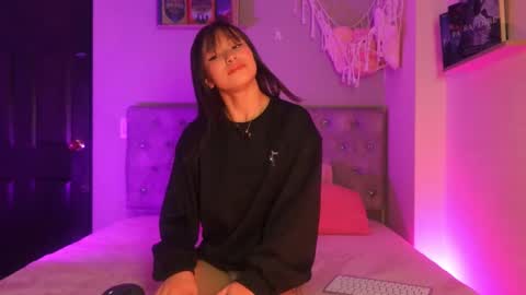 alisha_olsen_ online show from January 13, 6:30 am