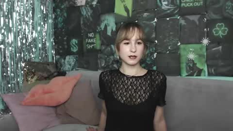 alishakelly online show from October 26, 6:09 am