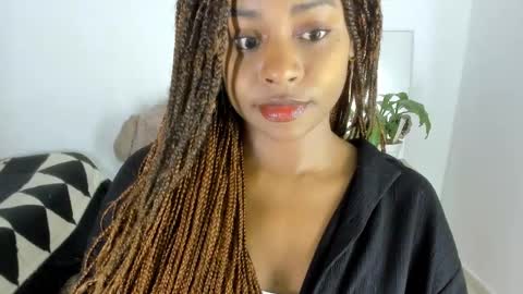 Snapshot of alison_ker chatting on September 30, 7:25 am Sofias house online show from September 30, 7:25 am