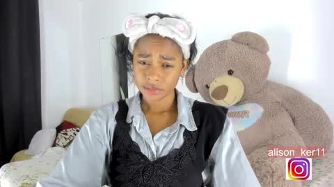 Snapshot of alison_ker chatting on February 10, 12:41 am Sofias house online show from February 10, 12:41 am