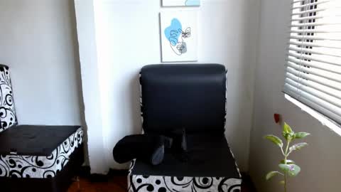 Alisonturbay online show from April 12, 2:20 pm