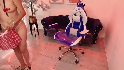 Alissa  online show from February 7, 12:20 pm