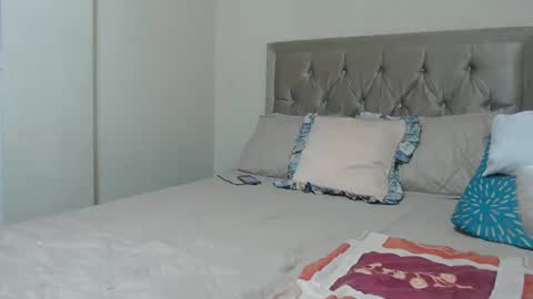 allise online show from September 9, 11:04 pm