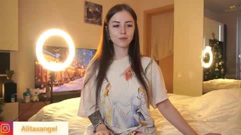 A L I T A online show from January 5, 11:04 am