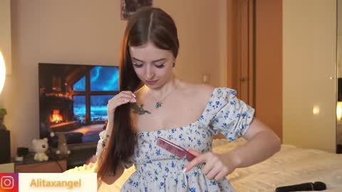 A L I T A online show from January 23, 5:31 pm