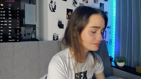 Alivia online show from November 15, 9:54 am