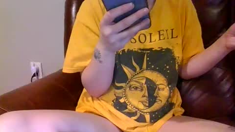 alliebearx online show from January 13, 5:13 am