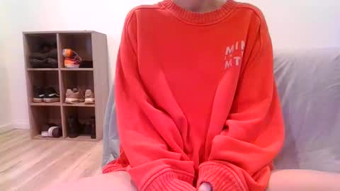 Snapshot of alliebearx chatting on March 9, 5:49 pm alliebearx online show from March 9, 5:49 pm