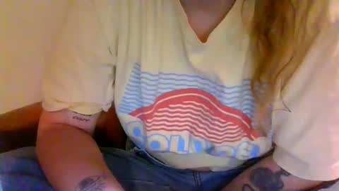 alliebearx online show from December 17, 2:38 am