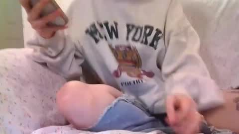 Snapshot of alliebearx chatting on March 12, 1:47 am alliebearx online show from March 12, 1:47 am