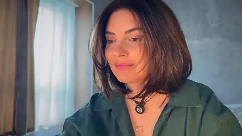 Allie online show from April 8, 2:52 pm