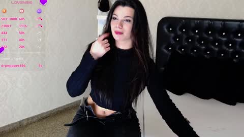 Snapshot of allisonn223 chatting on February 8, 8:32 pm Deea online show from February 8, 8:32 pm