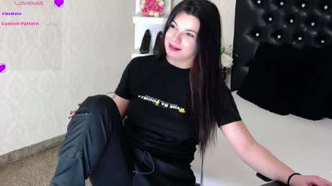 Snapshot of allisonn223 chatting on January 26, 8:34 pm Deea online show from January 26, 8:34 pm