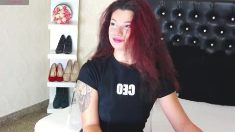 Snapshot of allisonn223 chatting on October 1, 12:32 pm Deea online show from October 1, 12:32 pm