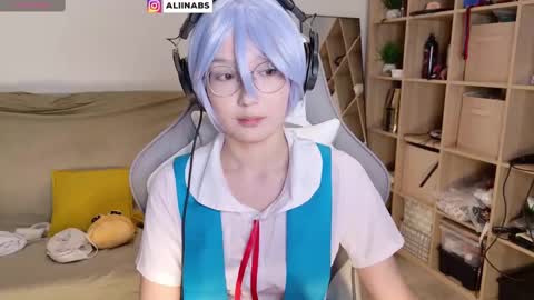 Snapshot of alllinaeve chatting on March 7, 4:00 pm Alina online show from March 7, 4:00 pm