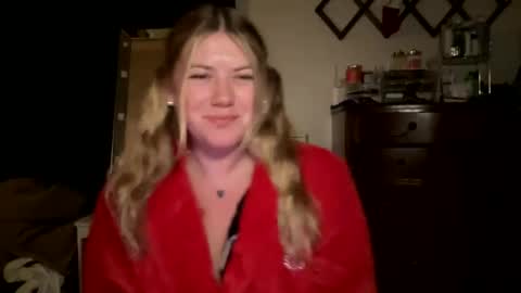 allyanalangel online show from November 19, 6:35 am