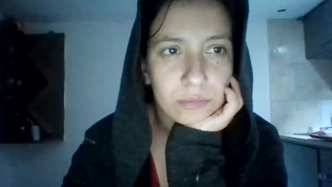 Snapshot of alma_amy chatting on October 21, 8:46 pm Alma online show from October 21, 8:46 pm