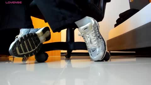 ALMA FENIX  online show from September 22, 12:25 pm