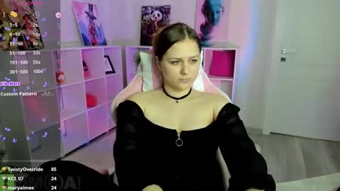 Snapshot of alma_jons chatting on October 6, 1:33 am alma_jons online show from October 6, 1:33 am