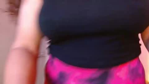 Snapshot of alma_sexyy chatting on February 12, 4:55 pm Alma online show from February 12, 4:55 pm