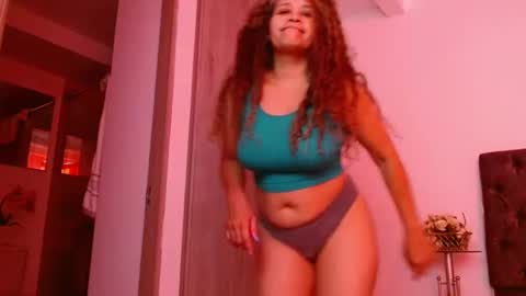 Snapshot of alma_sexyy chatting on October 9, 5:39 pm Alma online show from October 9, 5:39 pm