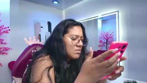 Alondra  online show from December 2, 3:30 am