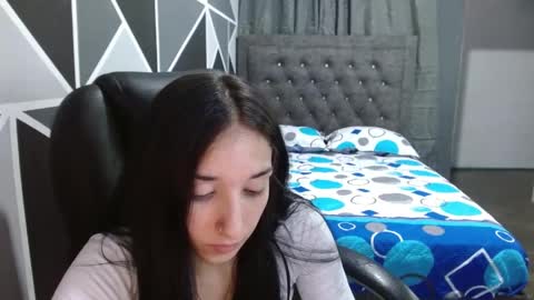 alondra online show from April 21, 6:59 pm