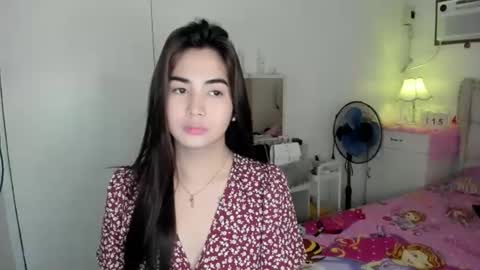 alovelydollnica online show from April 15, 2:12 am