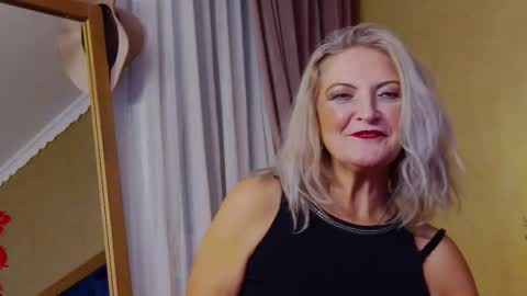 Alura Jenson online show from November 5, 8:36 pm