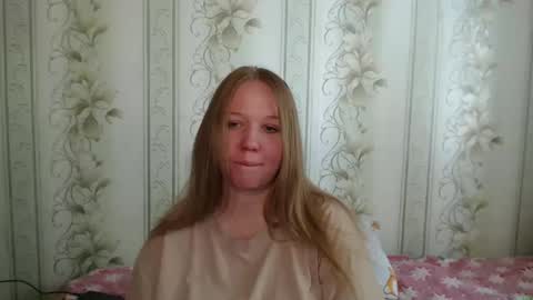 alya764770 online show from May 15, 10:45 pm