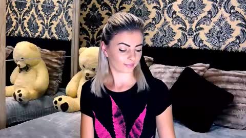 aly online show from December 28, 10:25 am