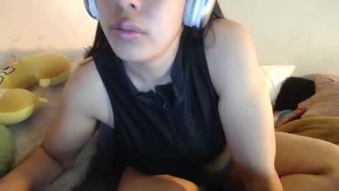 Alyn Maria online show from December 15, 4:18 am