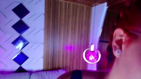 sopie online show from September 18, 8:18 pm