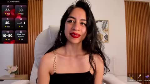 alyssabeauty_ online show from April 13, 9:15 pm
