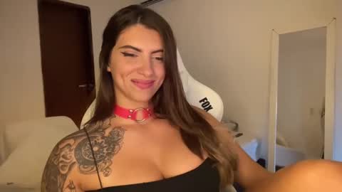 Snapshot of amaabily chatting on March 11, 10:20 pm amaabily online show from March 11, 10:20 pm