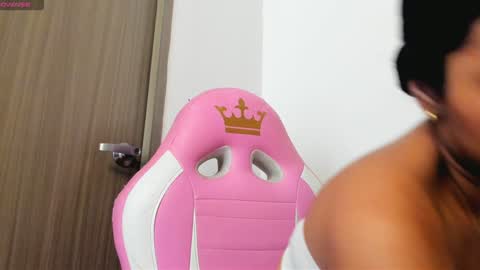 Snapshot of amaia_mendoza chatting on January 18, 7:37 pm Amaia Mendoza online show from January 18, 7:37 pm